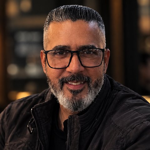 Fabio Oliveira, dono da oficina O Soldador